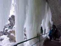 Hinter dem Eisvorhang